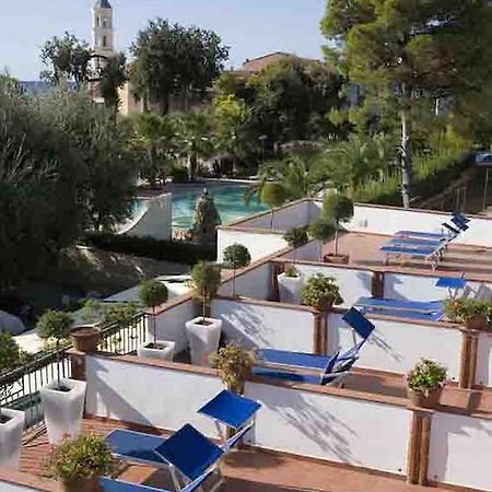 Hotel Ristorante Cavaliere Скарио Екстериор снимка