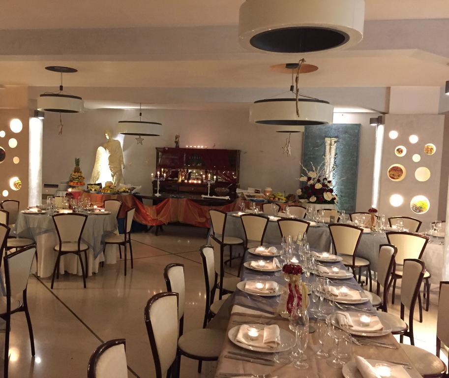 Hotel Ristorante Cavaliere Скарио Екстериор снимка