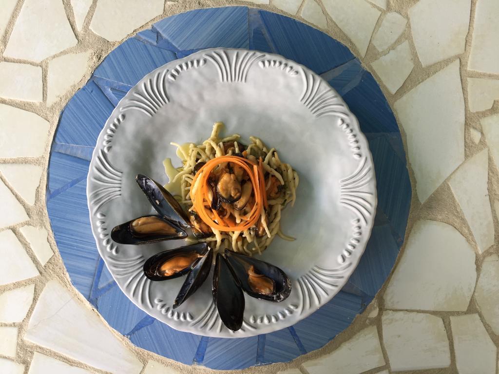 Hotel Ristorante Cavaliere Скарио Екстериор снимка