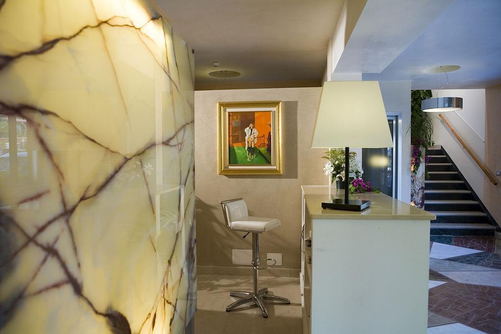 Hotel Ristorante Cavaliere Скарио Екстериор снимка