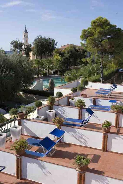 Hotel Ristorante Cavaliere Скарио Екстериор снимка
